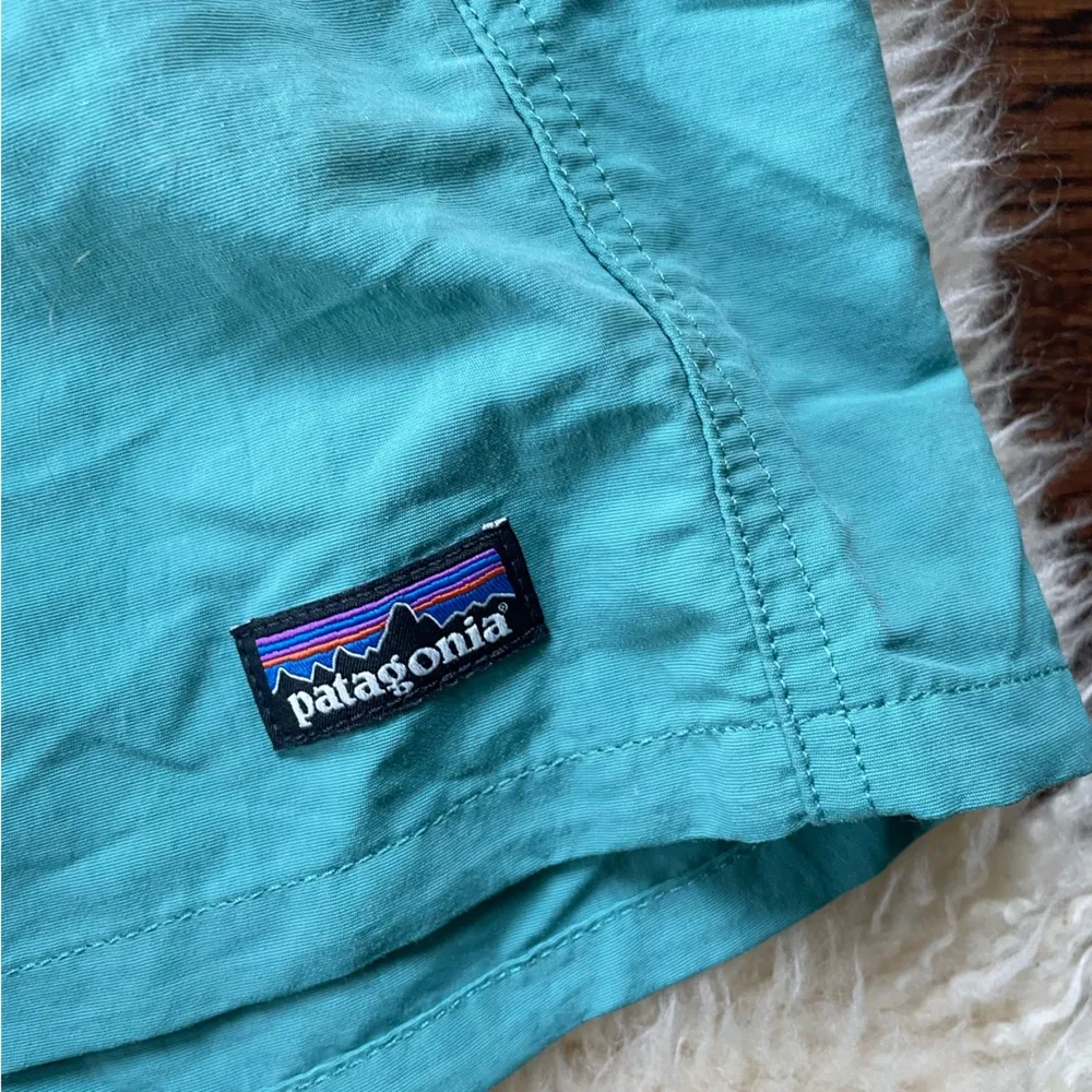 Patagonia Baggies 5” Like New Beryl Green size small 5 inch baggies shorts - Image 6