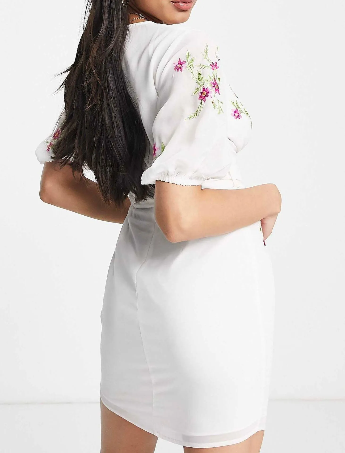 Design White Floral Embroidered Belted Mini Dress - Image 3