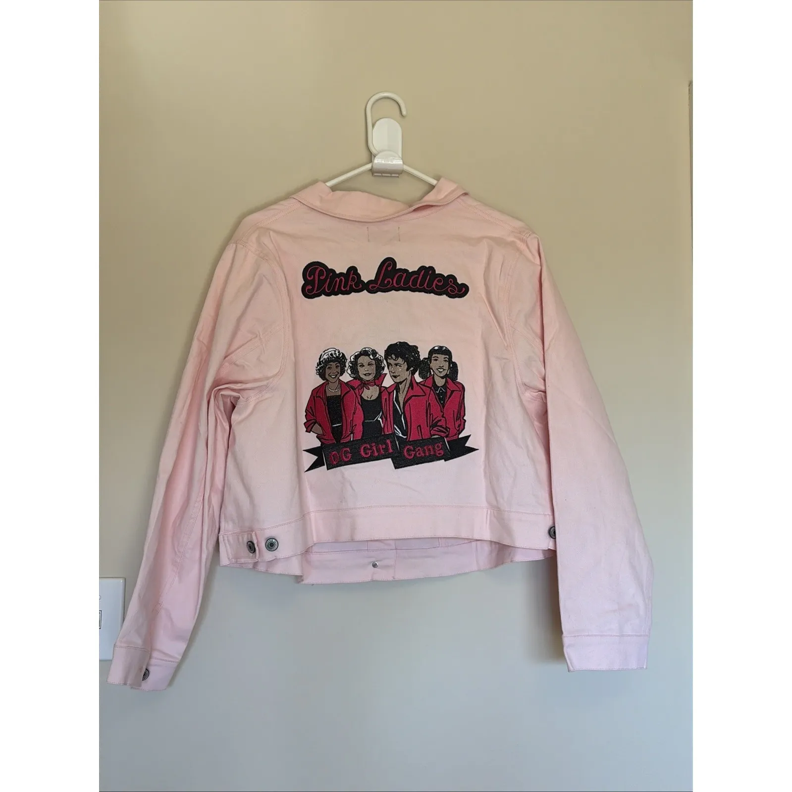 Grease x Unique Vintage PINK LADIES Embroidered OG GIRL GANG Denim Jacket 3X NEW - Image 3