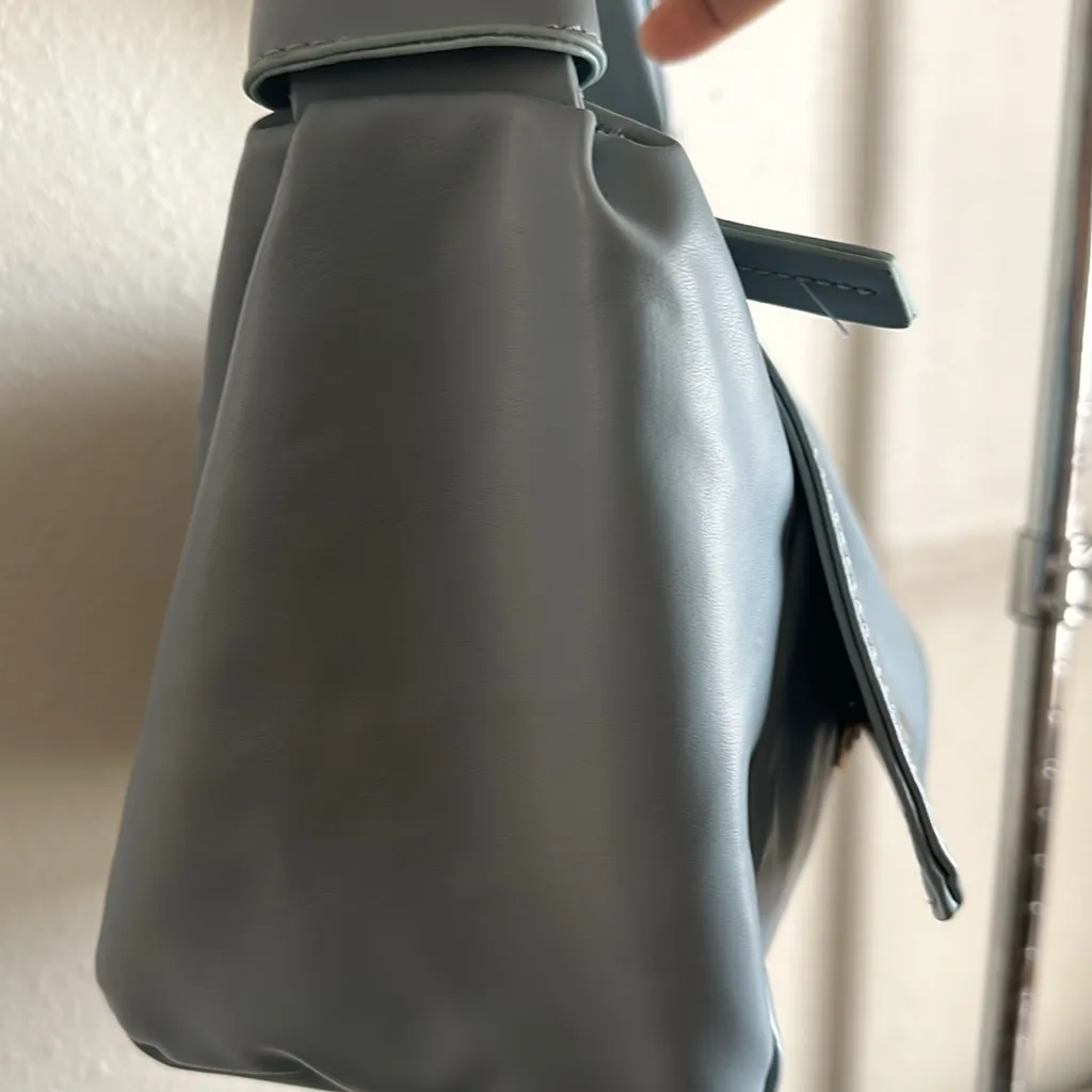 KENSIE Shoulder Purse. - Image 6