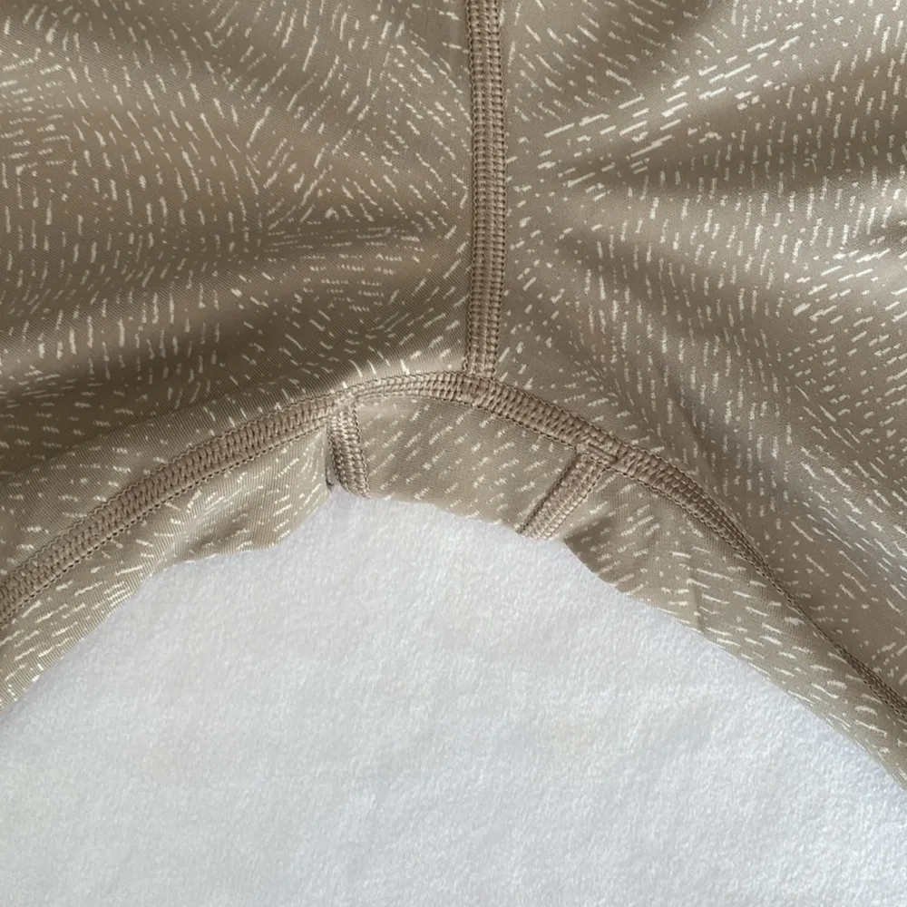 ATHLETA Tan Rainwater White Fleck Salutation Stash Pocket Leggings - Image 13