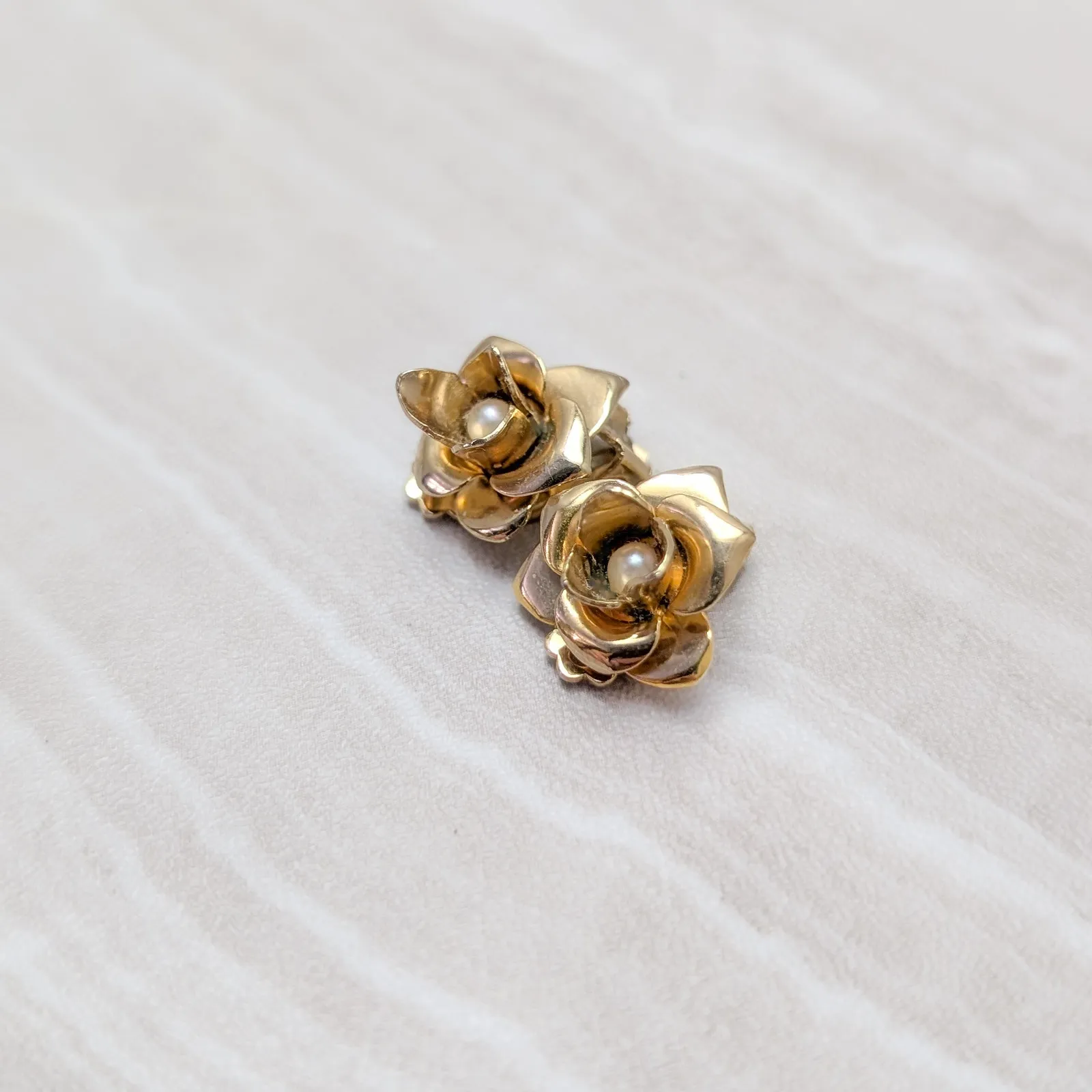 Vintage Clip On Earrings Gold Tone Flower Rose Earrings Whimsical Floral - Image 3
