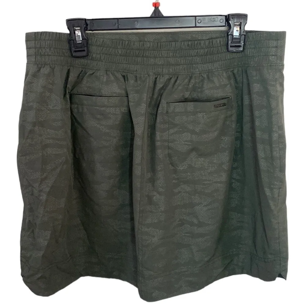Orvis  Camo Green Embossed Pull-On Travel Skort size XL - Image 4