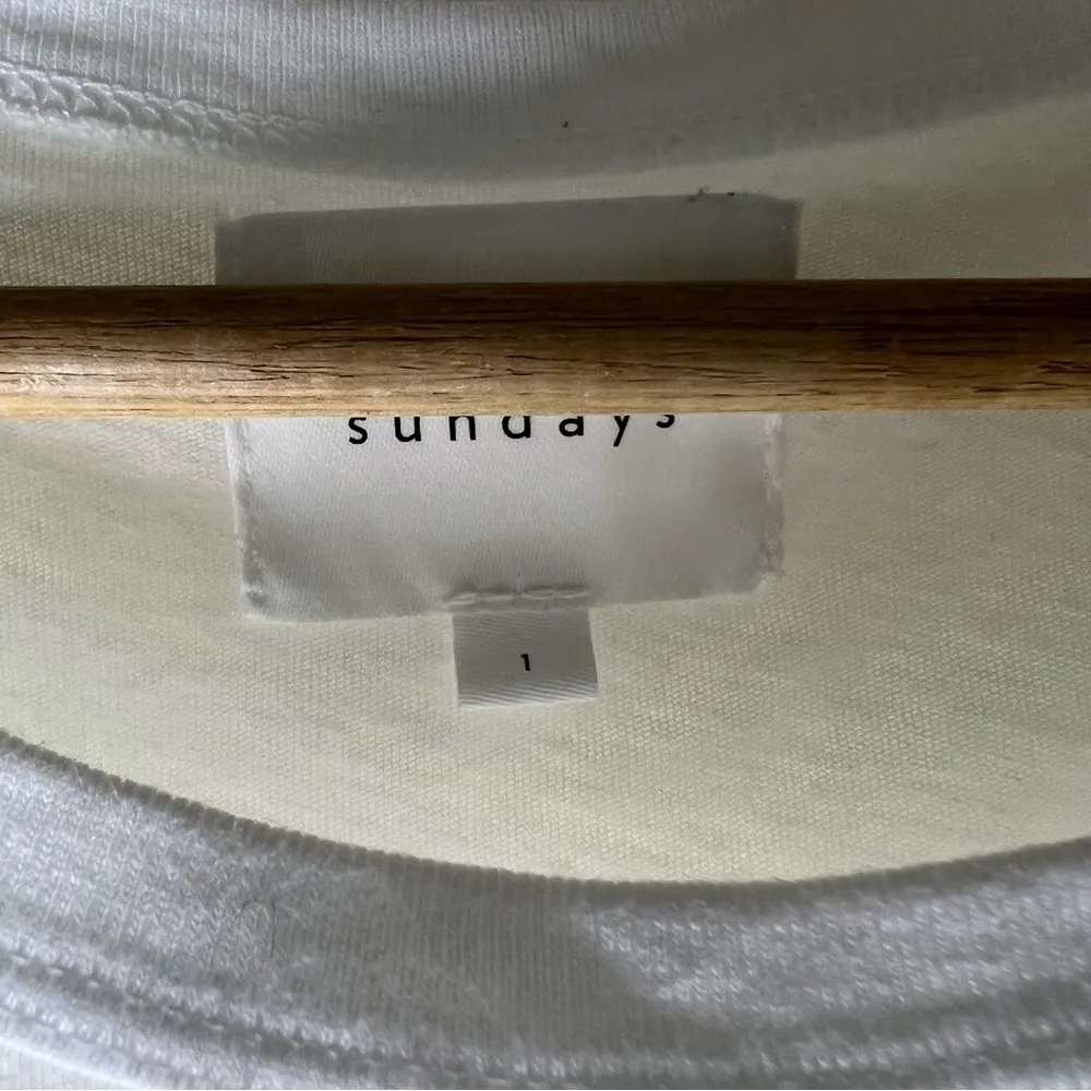 puffy short sleeve T- shirt white size 1 - Image 5