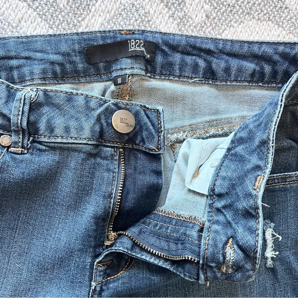 1822 DENIM Women’s Mid Rise Distressed Skinny Fit Blue Denim Jeans 10 - Image 8