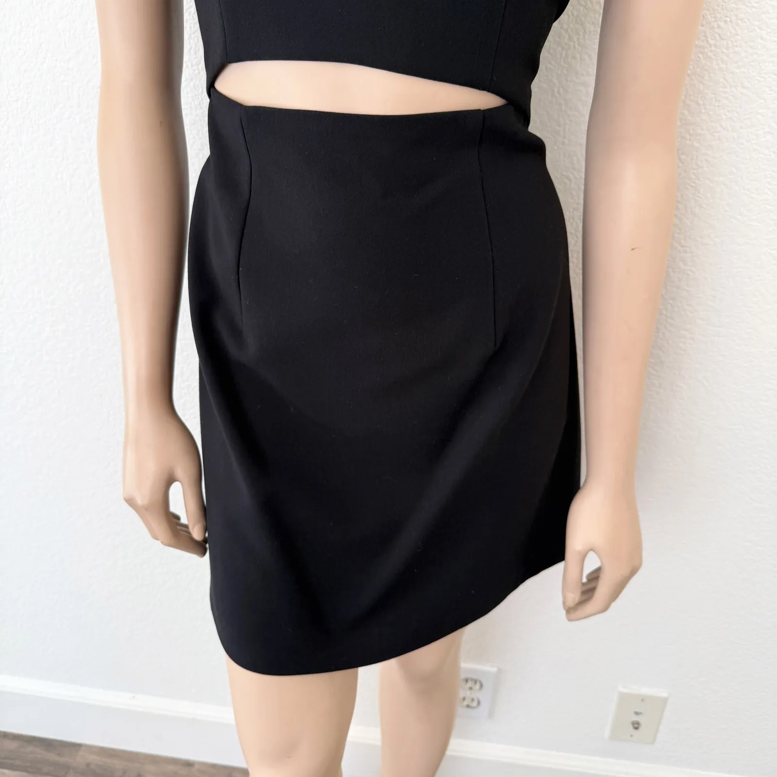 [French Connection] Black Whisper Cut Out V-Neck Sheath Dress Mini Classic Sz 8 - Image 7