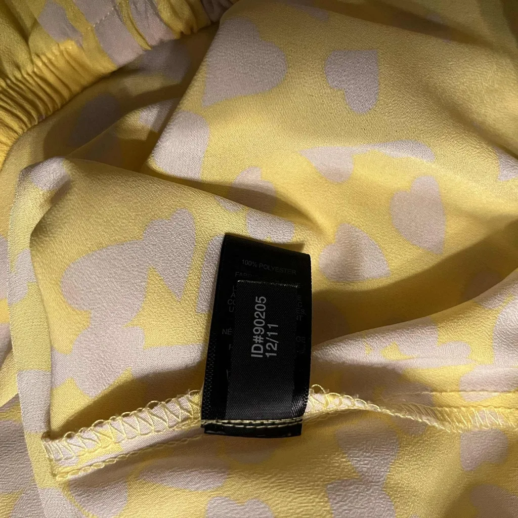 Express XS Yellow and Cream Heart Pattern Batwing Blouse - Image 7