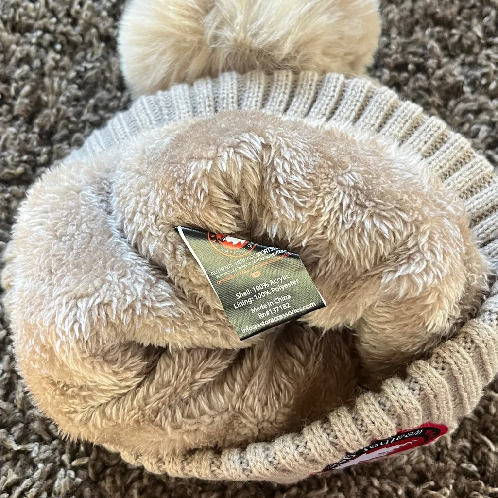 Canada Weather Gear Beige Pom Pom Beanie Red - Image 6