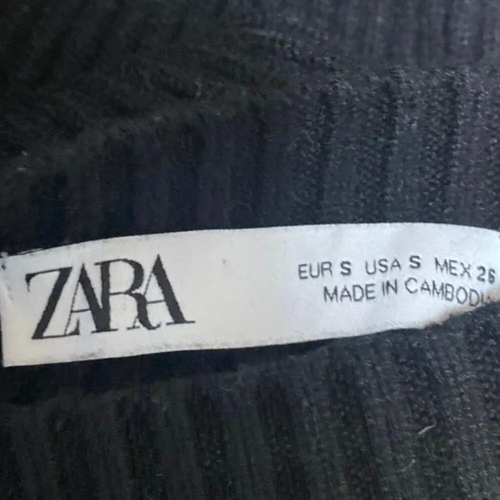 Zara Women's Black Rib Knit short Sleeve High Neck Stretch Cropped Sweater Top S - Image 3