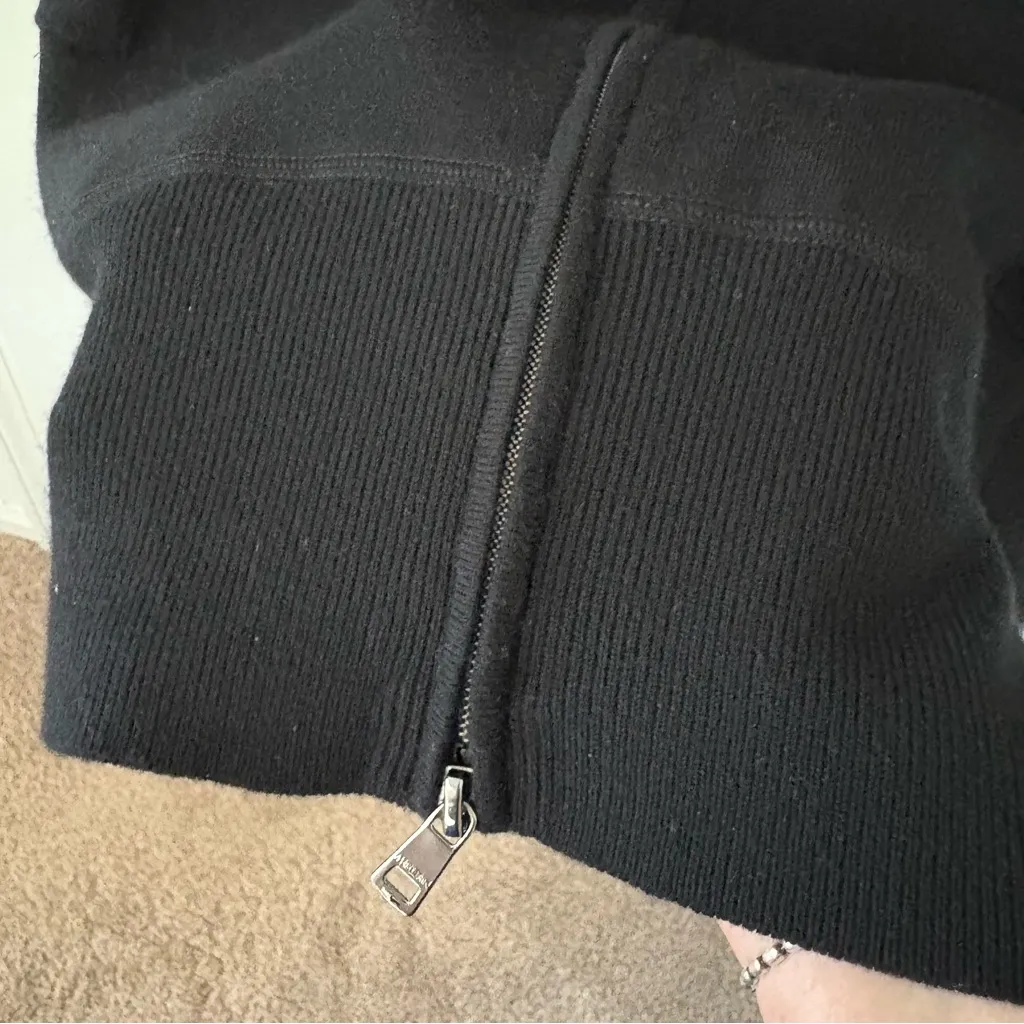 Marc Cain German Luxury Sport Black Wool Cashmere Cardigan Sweater Size 8. - Image 4