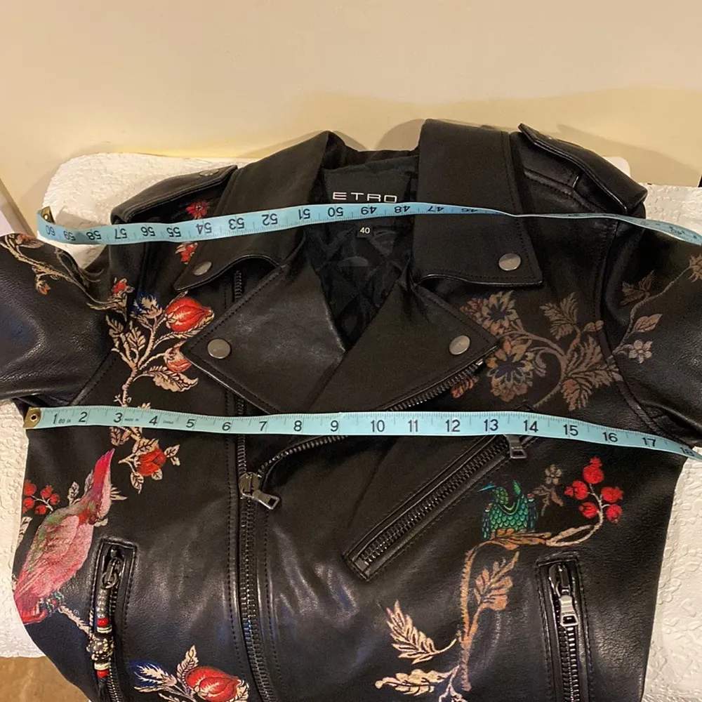 Etro Milano Tiger Print Embroidered Black Leather Motorcycle Jacket size 40 - Image 10