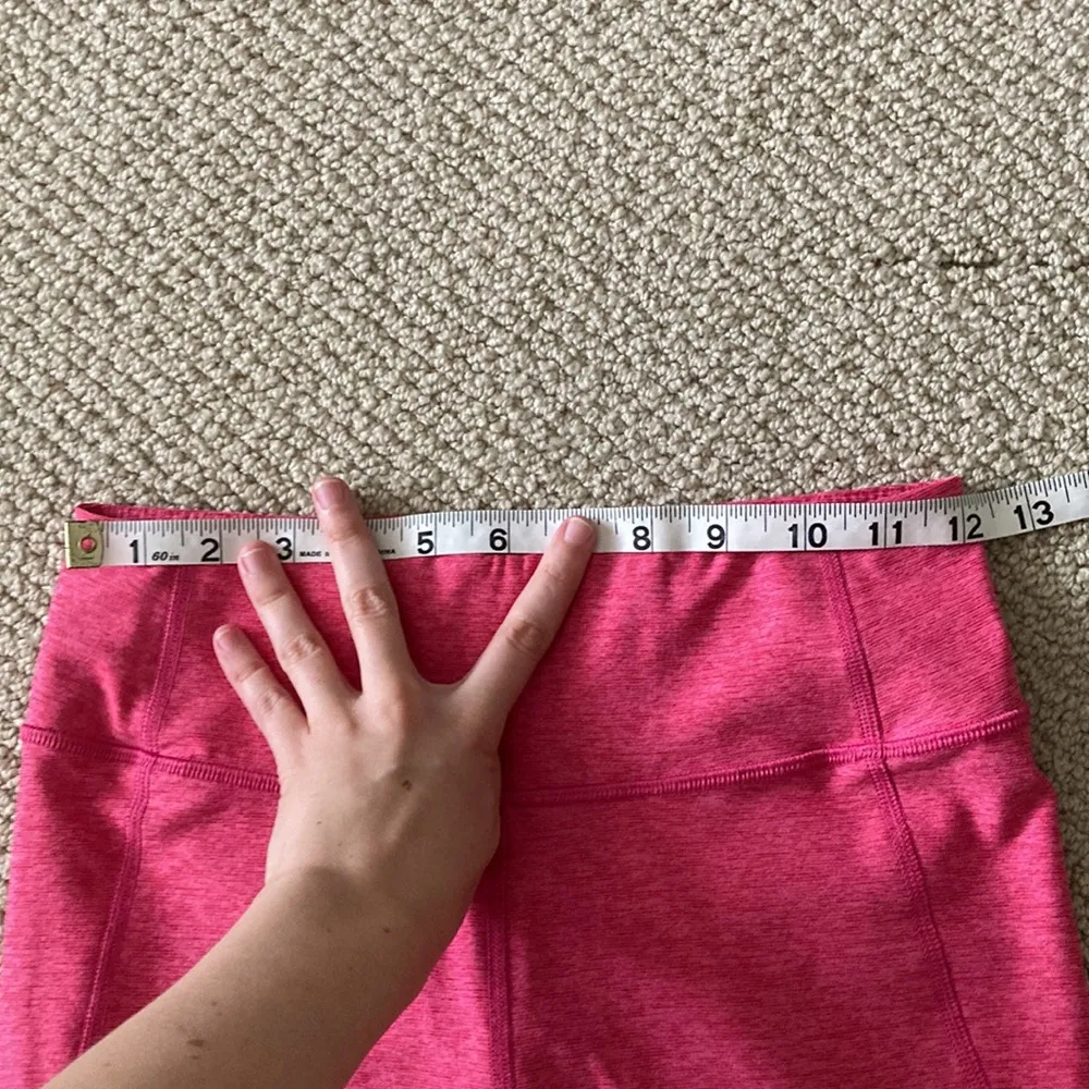 OUTDOOR VOICES 3/4 Warmup Leggings Flamingo Pink Textured Compression Like New - Image 9