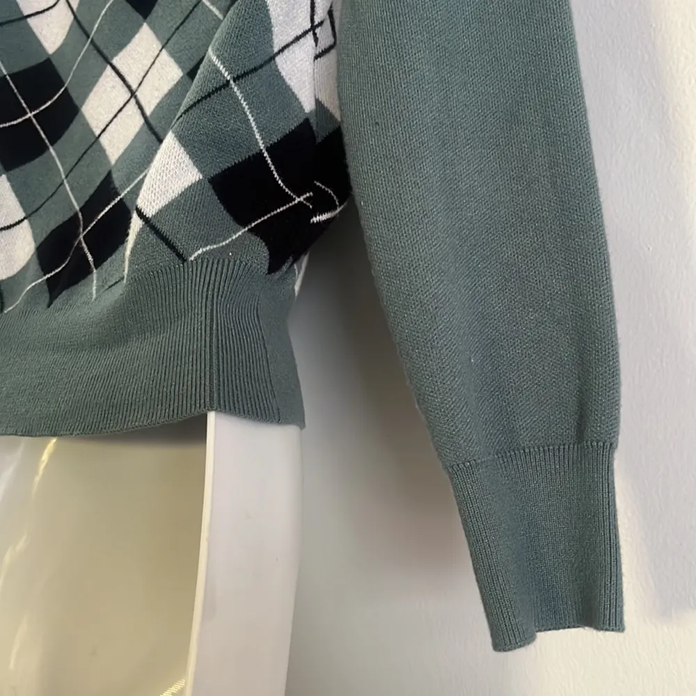 Shein argyle sweater - Image 4