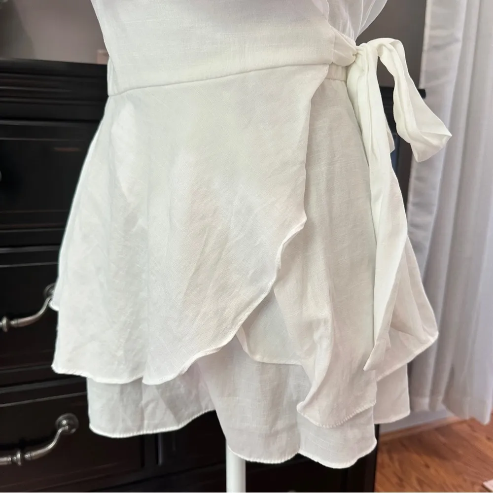 DO+BE White Ruffle Wrap Romper – Size S (New with Tags) - Image 4