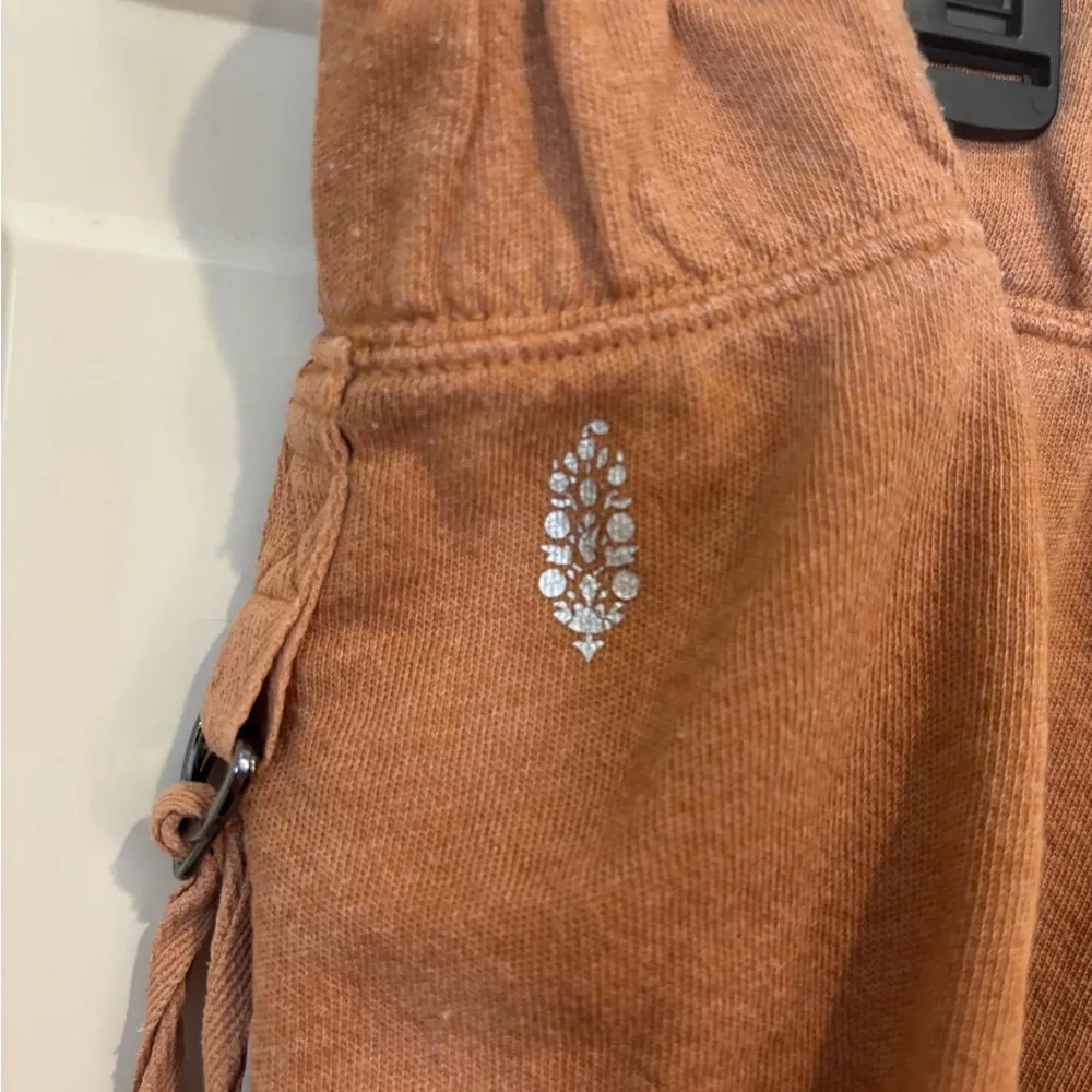 FP movement shorts with flaw best guess L - Image 3