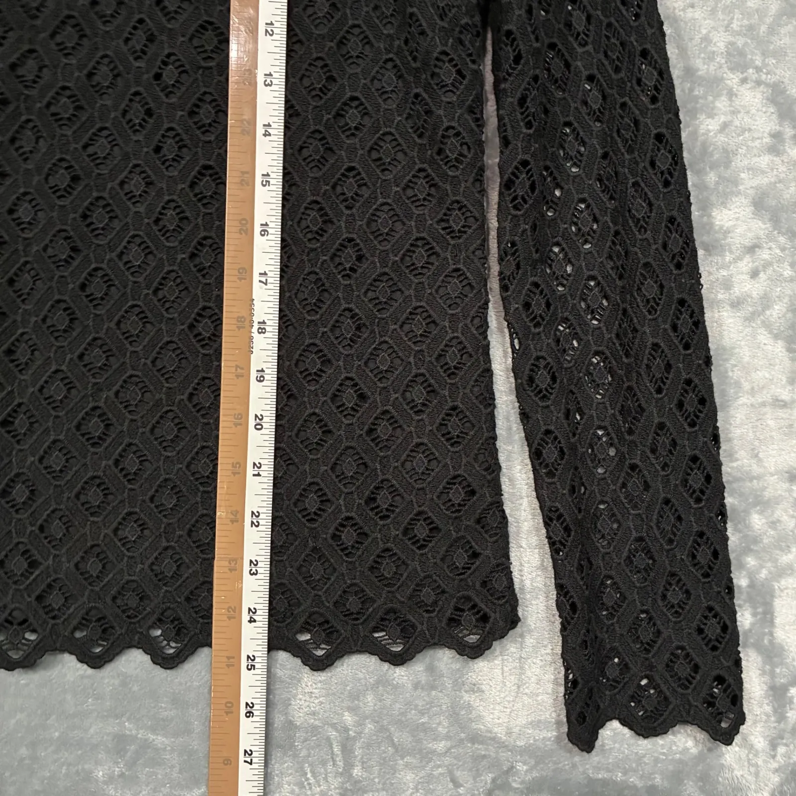 J McLaughlin Black Lace Overlay Long Sleeve Zipper Back Top Women's Size Medium - Image 9