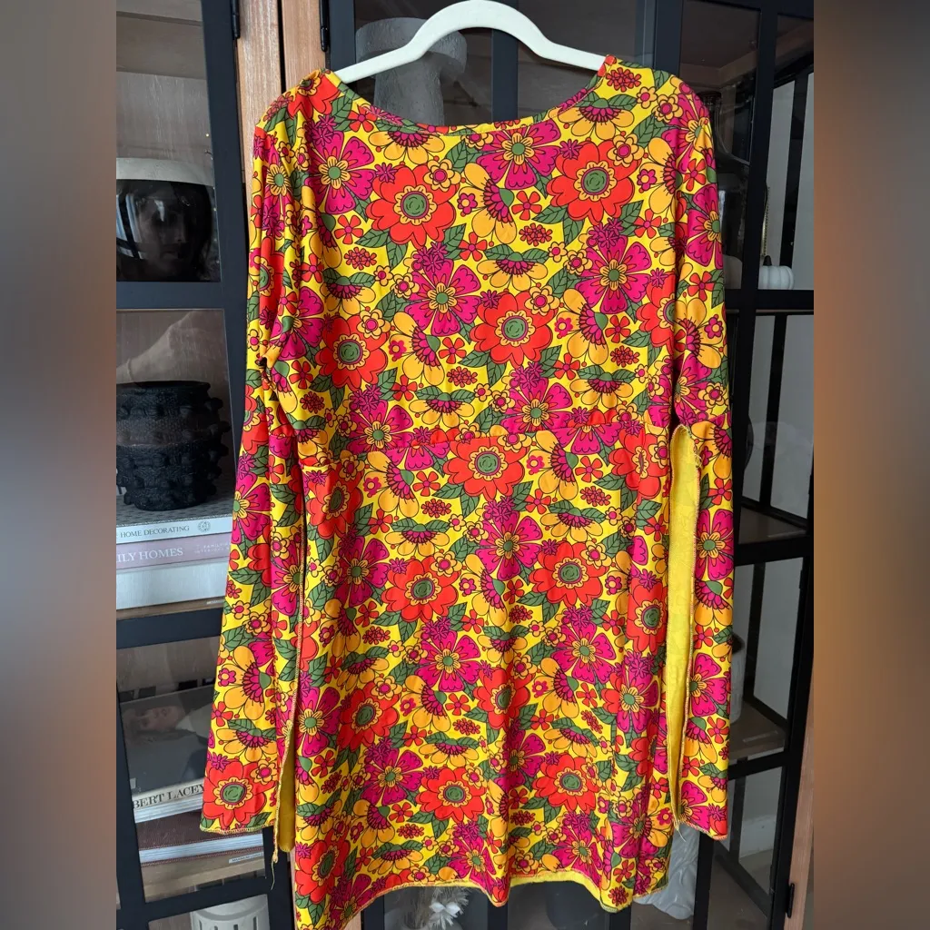 Groovy dress Spirit Halloween plus size 70’s Hippie Costume | Outfit Time Period - Image 3