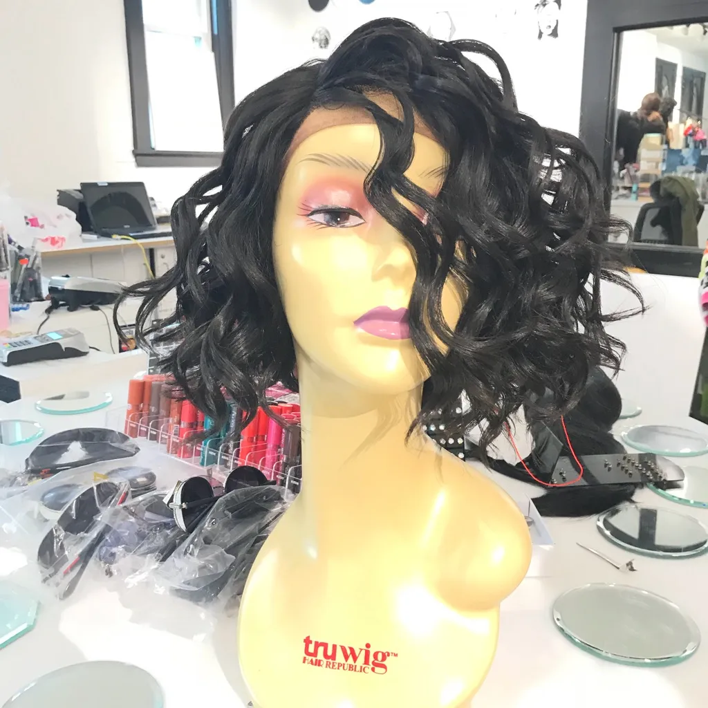 Wig Swisslace Lacefront Short Curly black - Image 5