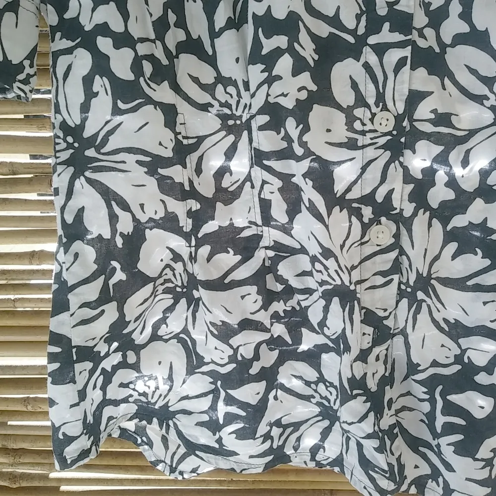 Jones NY Signature S Black White Fitted Aloha Top - Image 9