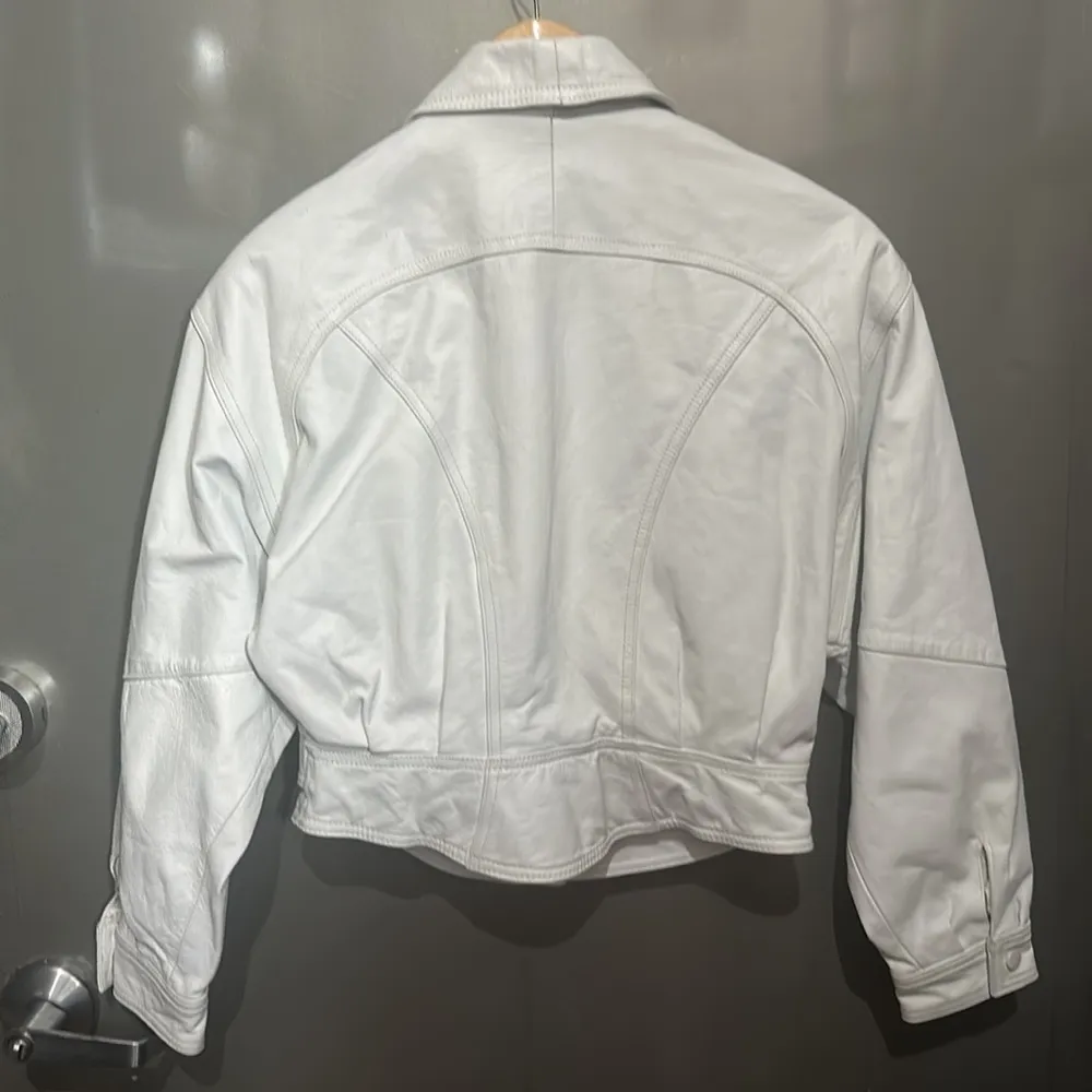 80s White leather jacket in Amazing condition Size M - Image 2