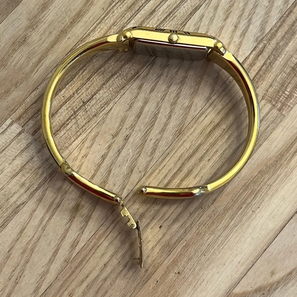 Citizen Ladies Watch Gold Tone Bangle Bracelet Rainbow Pearl Rectangular Dial - Image 6