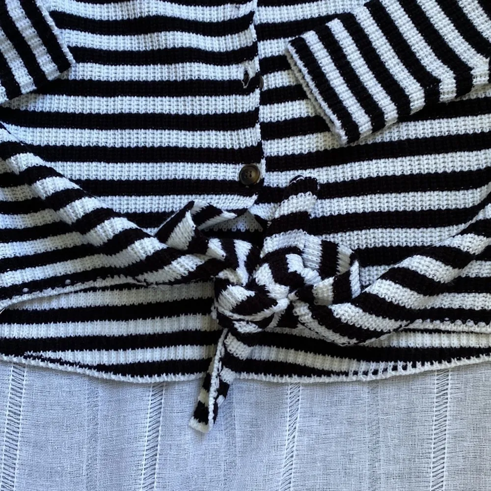 Active USA NWOT cardigan stripped sweater with tie. - Image 2