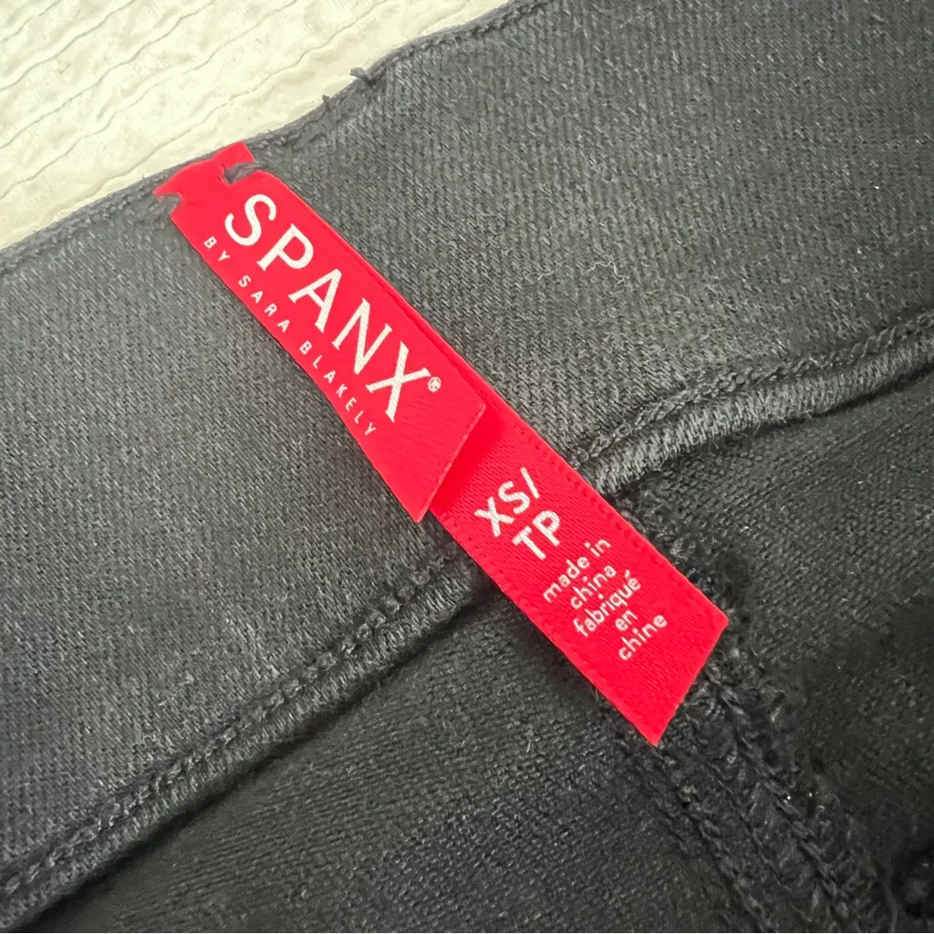 SPANX black denim flare cropped jeans XS - Image 6