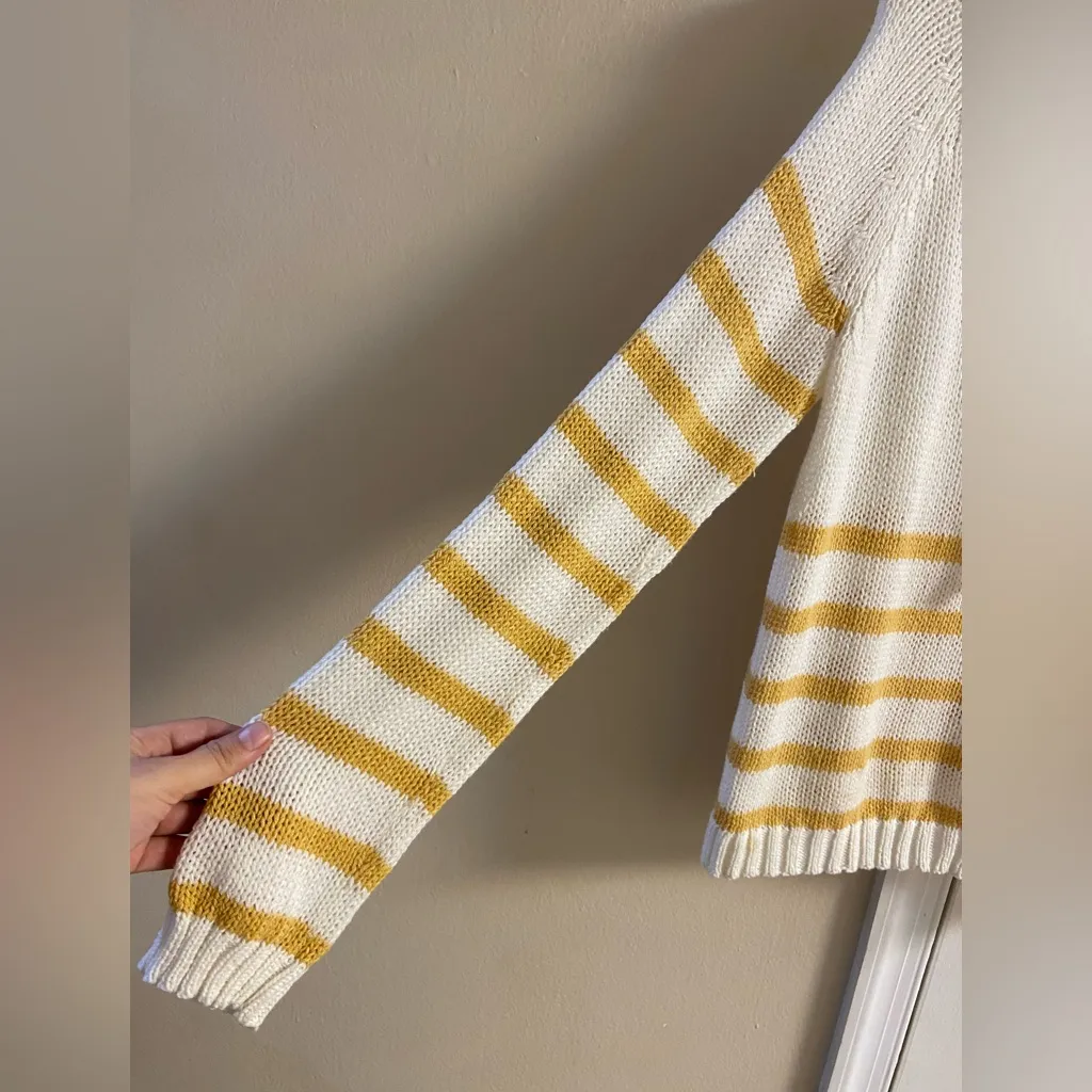 Wooden. Ships lace up striped beige sweater Medium - Image 5
