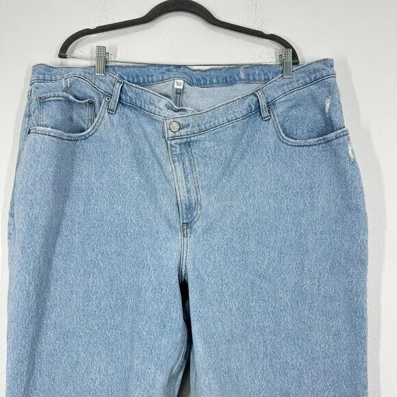 Abercrombie & Fitch Women's Curvy Love Size 36 Long Light Wash Straight Leg Jean - Image 7