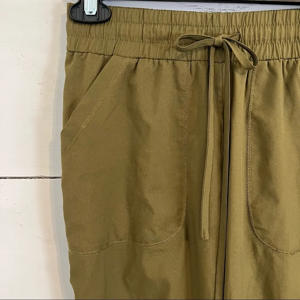Duckthreads Uptown Lightweight Olive Green Joggers. Size XXSmall. EUC - Image 7