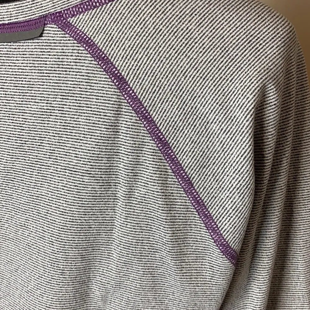 LUCY LONG SLEEVE PURPLE MINI STRIPE ATHLETIC LONG SLEEVE Size M - Image 5
