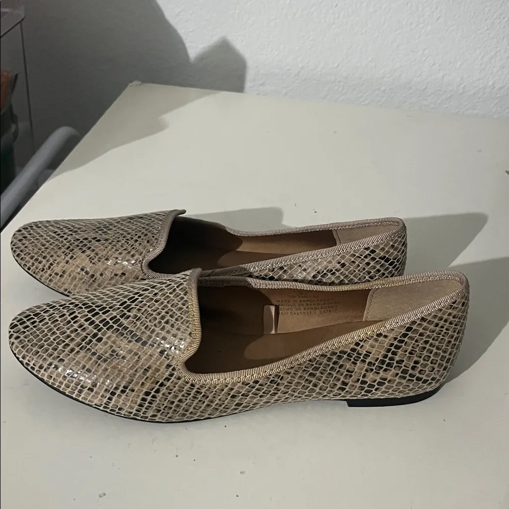 H&M Women’s Snakeskin Look Flats Loafers Size 37 or 6.5 - Image 4