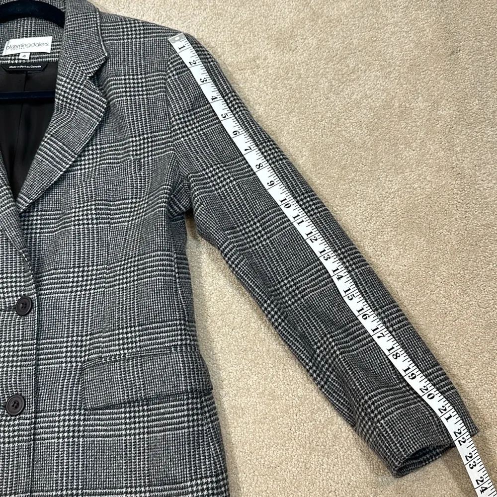 Bloomingdale’s Blazer Jacket Gray Checkered Two Button Lined Women Size 4 Petite - Image 5