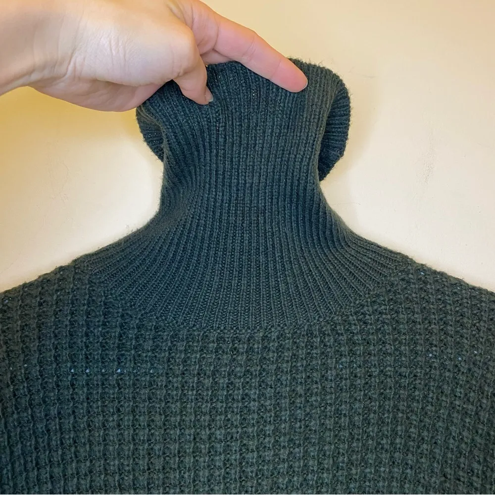 JENNI KAYNE Wool Blend Waffle Knit Turtleneck Sweater in Dark Green Sz Small - Image 4