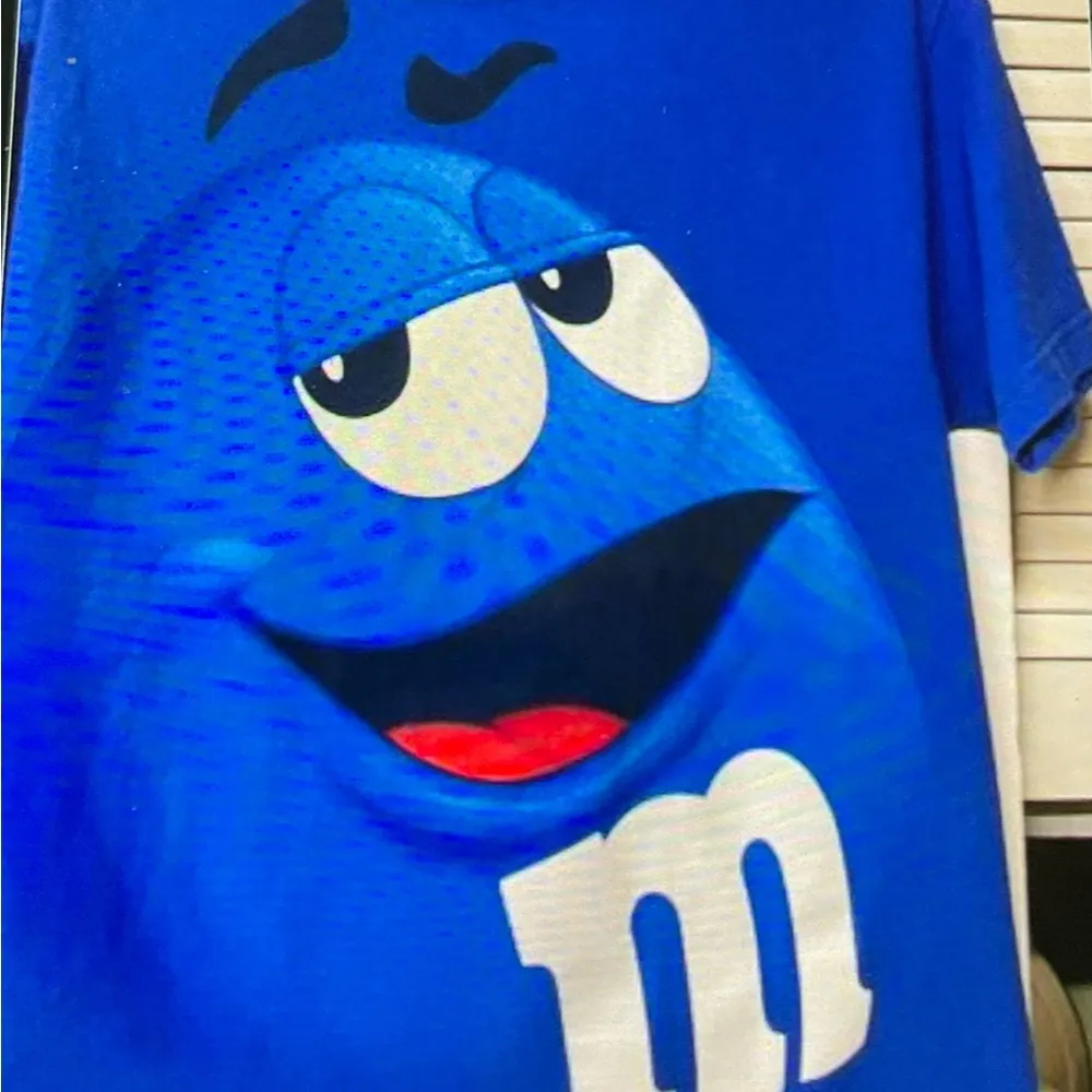M&M's Blue Graphic Tee Size 2X - Image 4