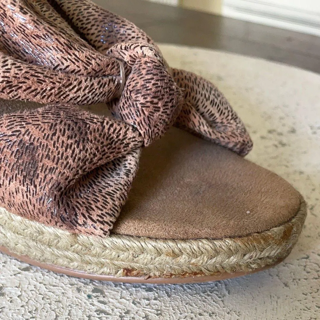 Xhiliration Animal Print Wedge Sandals Tan Cream Size 8.5 - Image 11
