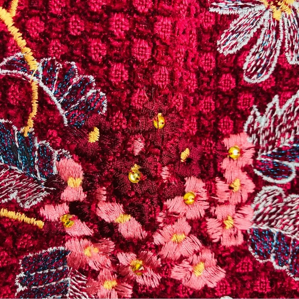 Maeve by Anthropologie red a line mini embroidered embellished skirt. Size 10 - Image 4