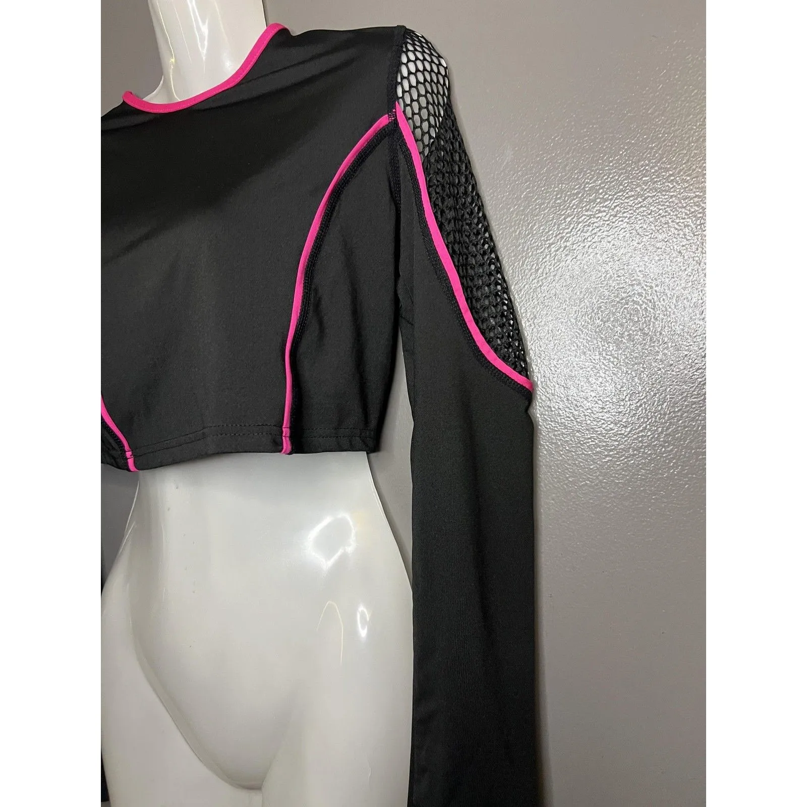 LOVE LOVE LOVE Shirt Womens Medium Black Pink Crop Top Mesh Fishnet Long Sleeve - Image 3