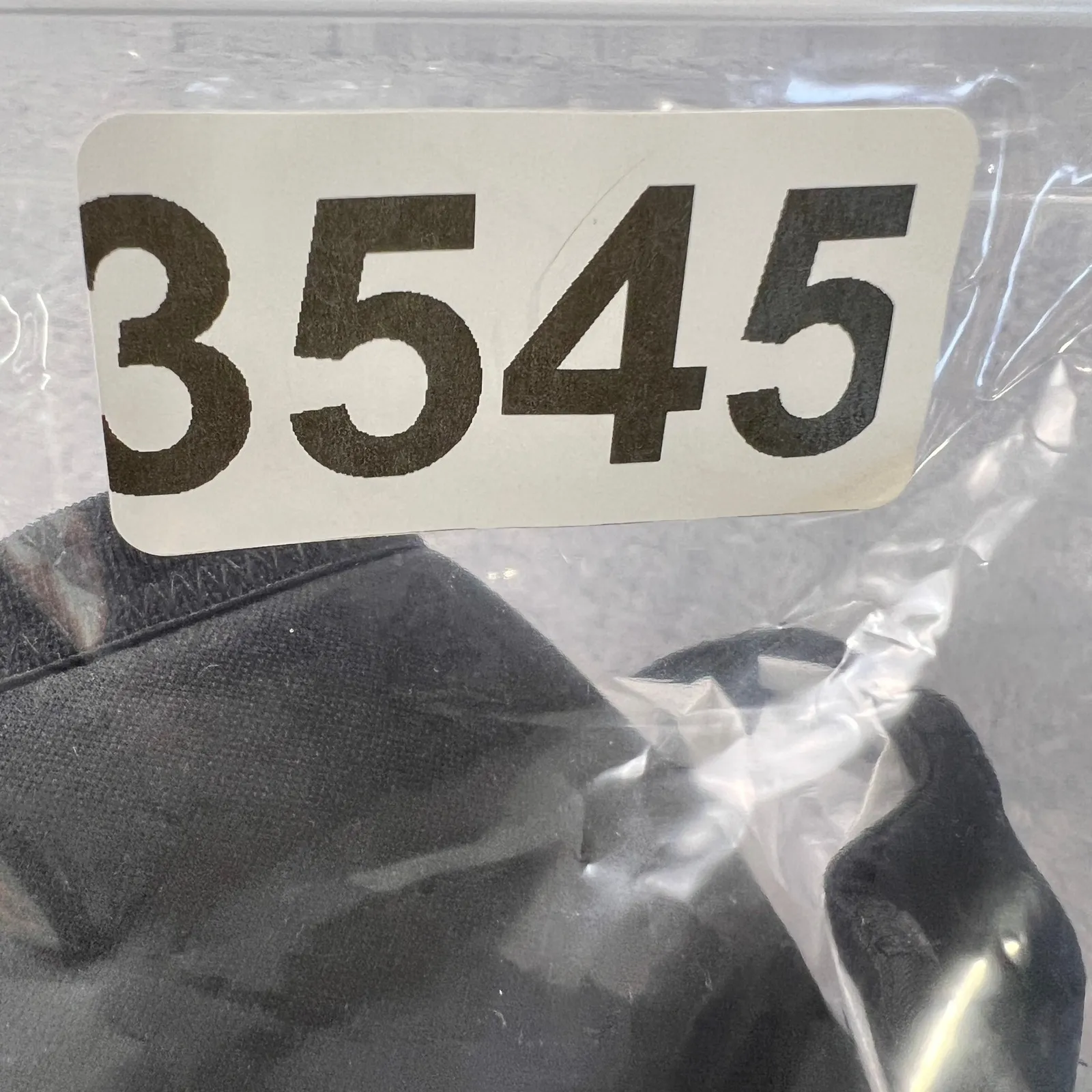 Carnival Black‎ Bra Full Coverage Underwire Adjustable Straps 48DDD Black Size undefined - Image 9