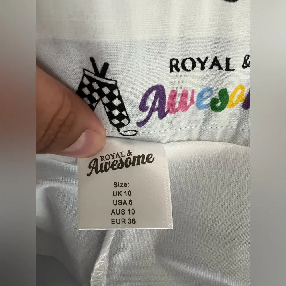 Royal & Awesome Why so Blue Ladies Skort Size 6 - Image 4