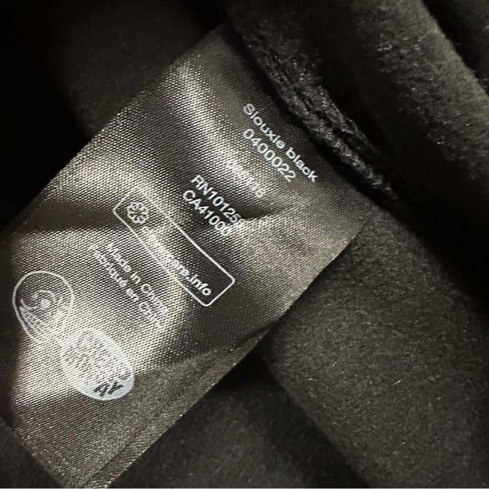 Cheap Monday Black Faux Leather Double Hook Zipper Front Crop Pants Womens Small - Image 13