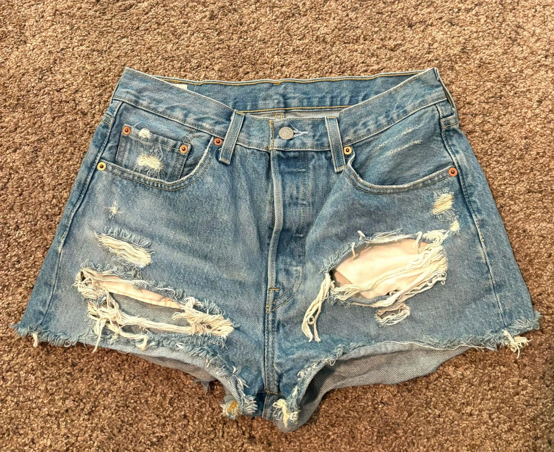 Levi’s 501 Shorts - Image 3