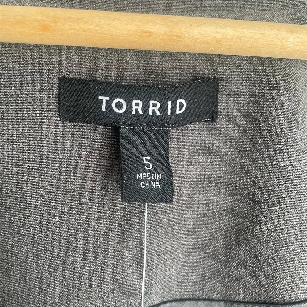 Torrid Blazer Women’s 5X Grey Gabardine Tie-Cuff - Image 13