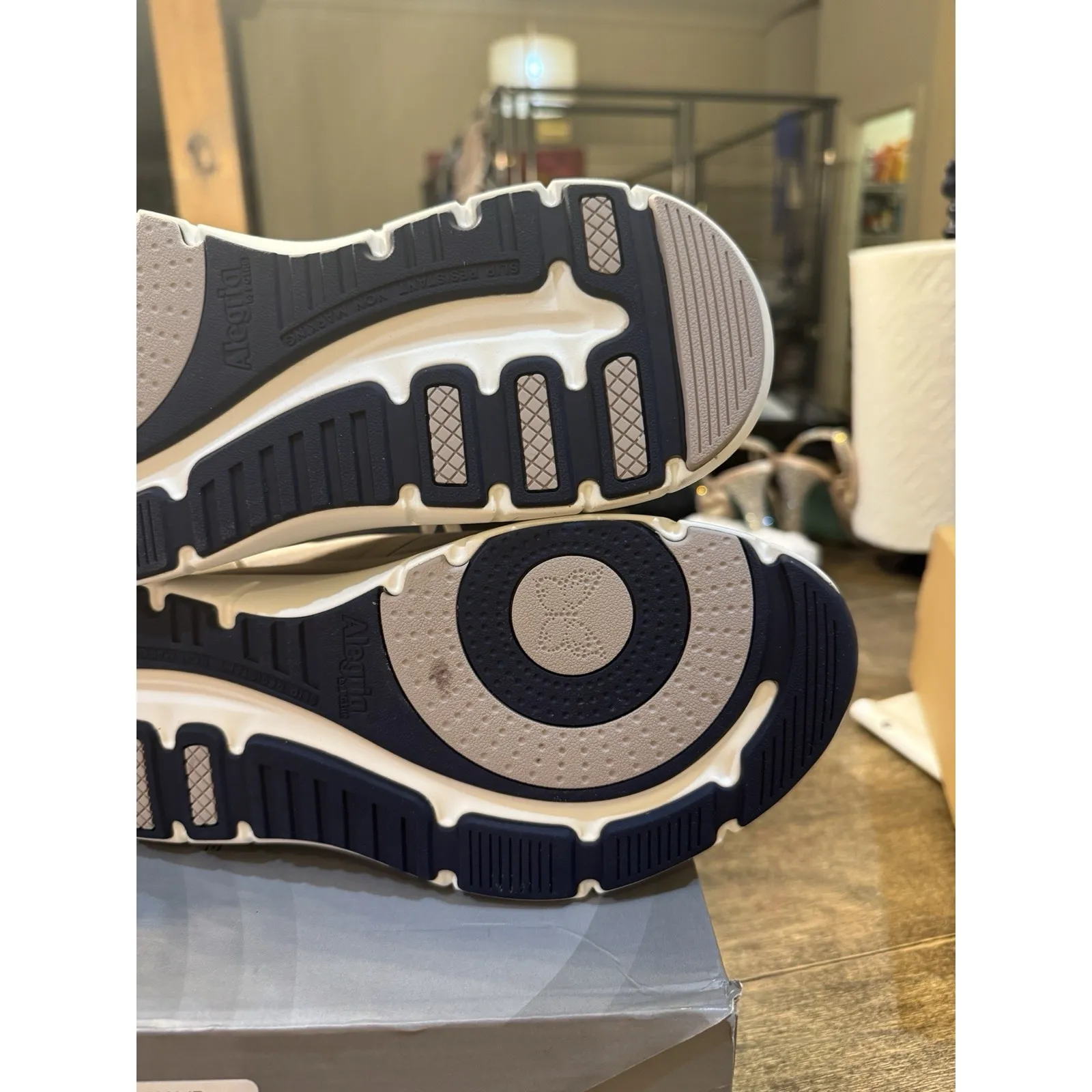 Rok n Roll By Alegria Eclips Smokey Night Size 41 US 10.5-11 - Image 9