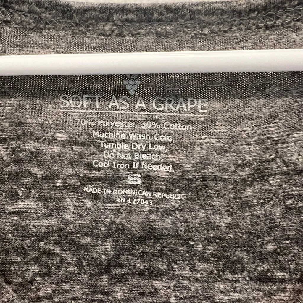 Soft As A Grape Giants gray V-neck - Image 2