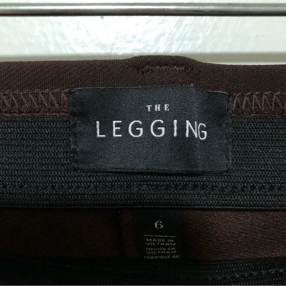 White House Black Market Leggings Pants Brown Faux Leather 6 - Image 4