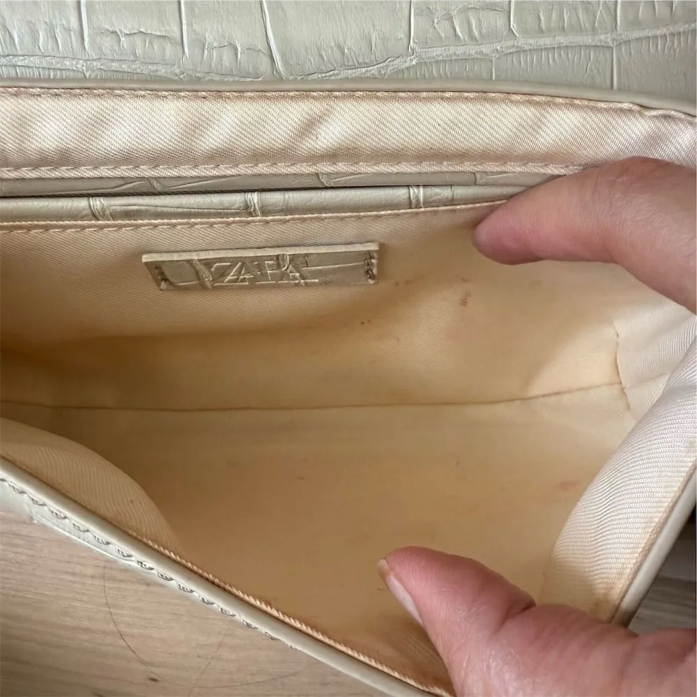 Zara Women's Off White Croc Embossed Baguette Shoulder Bag - Image 5