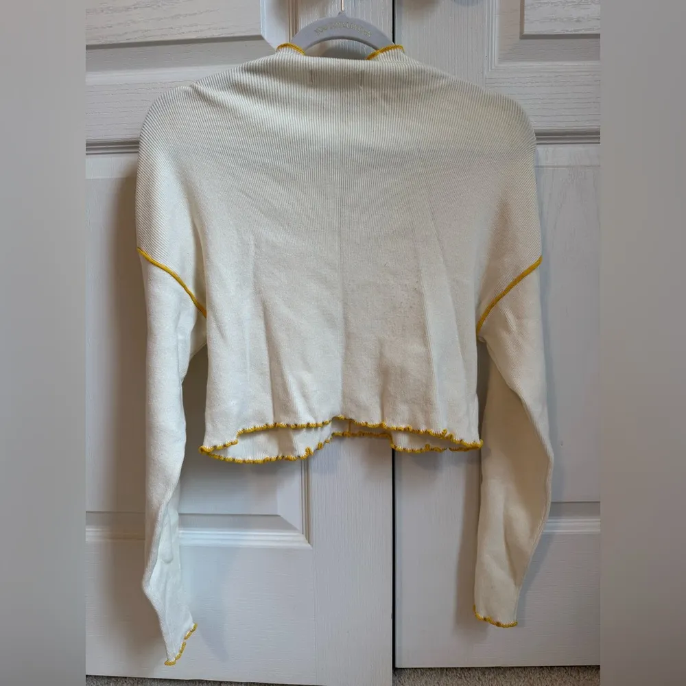 UO long sleeve - Image 2