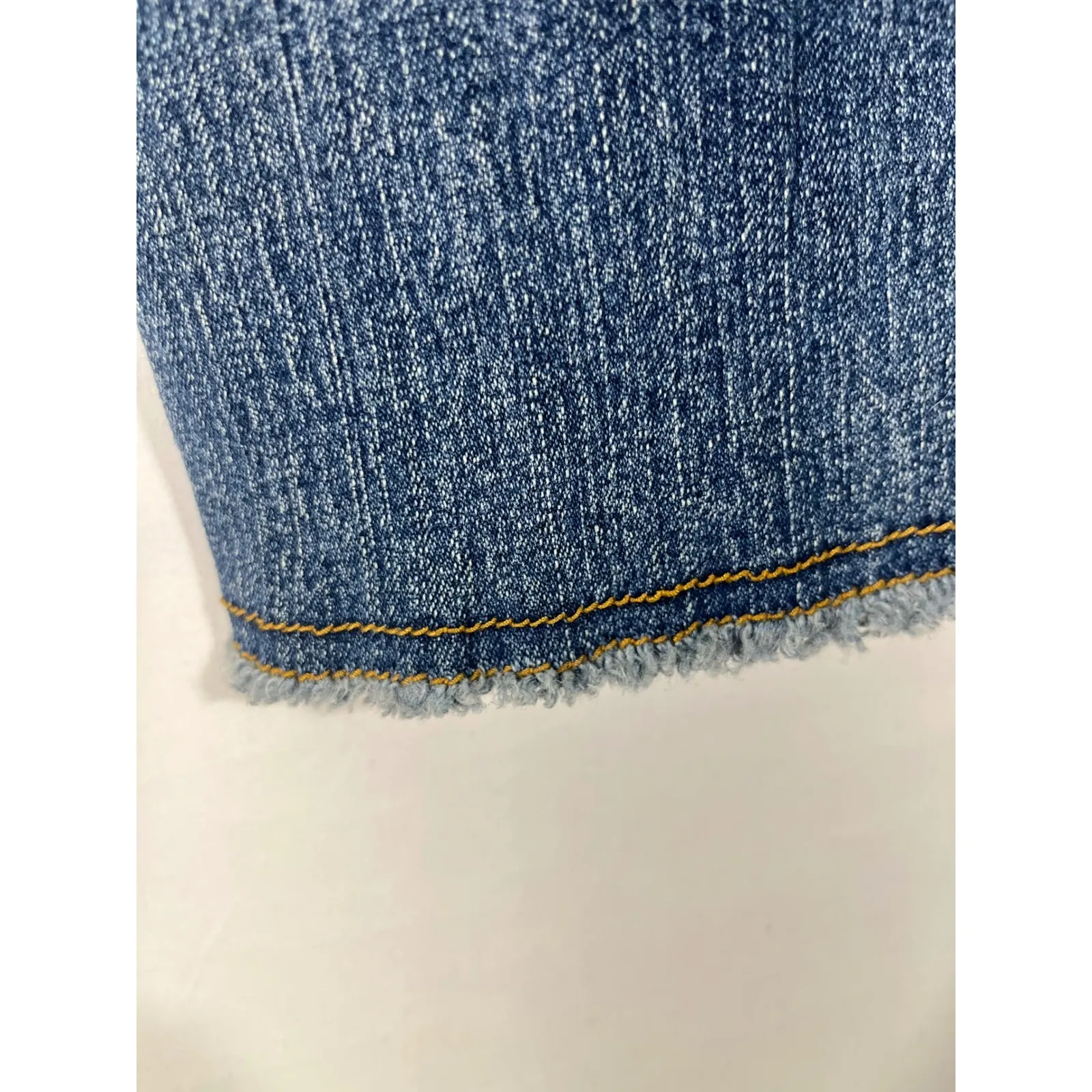 Shorty Jeans Women Boho Butterfly Lace Appliqué Crop Distressed Fray Hem Sz 15 Blue - Image 5