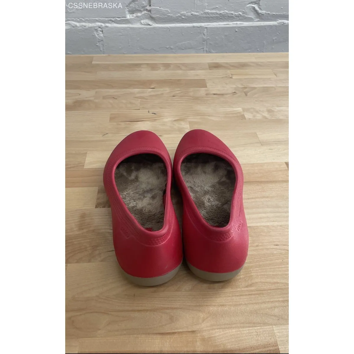 Crocs Red Fur Lined Ballet Flats Slip On Shoes Comfort - Size 7 - Image 3